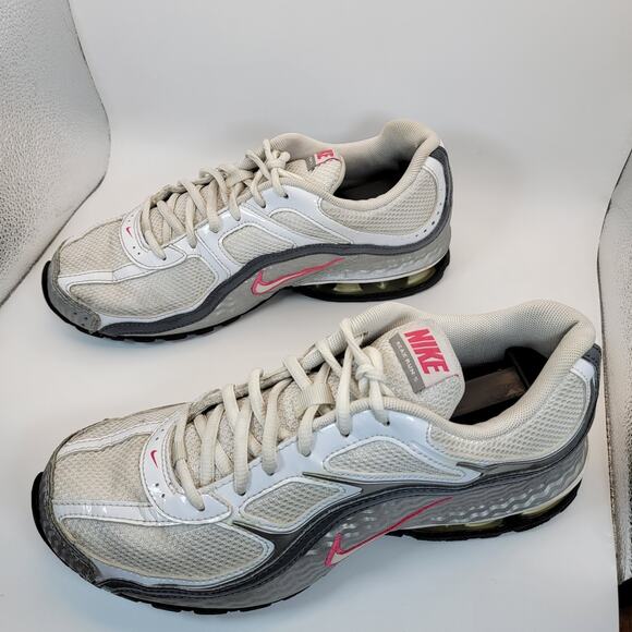 Nike Reax Run 5 Women’s Running Shoes White Silver Pink Size 8.5 No Inserts - Picture 4 of 15